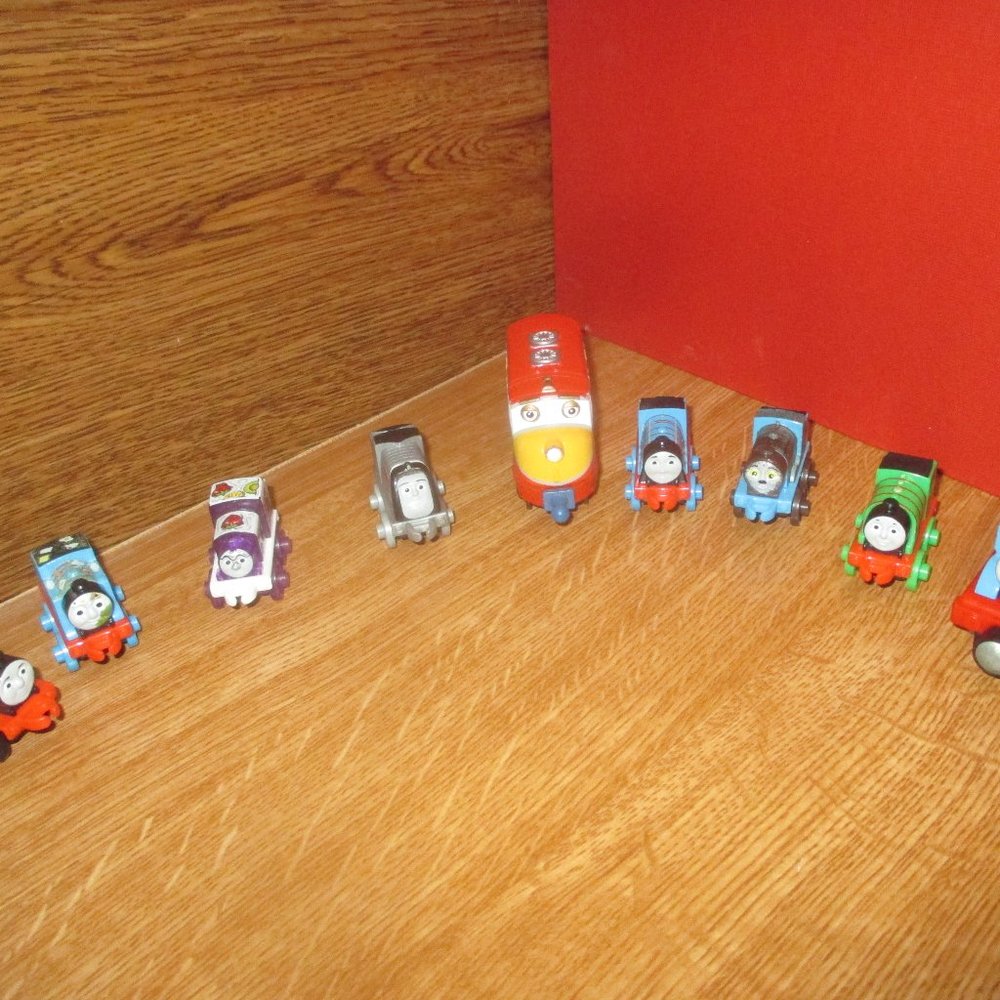Lot of 9 Thomas and Friends Mini Train Toys (Gullane)